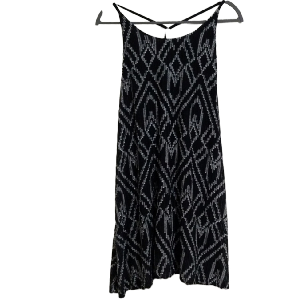 🆕️ Black and White Dress